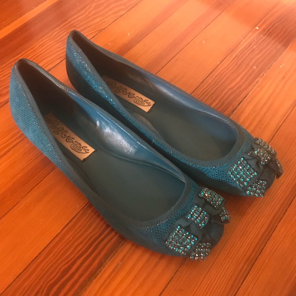 Flats - Picture 2 of 2